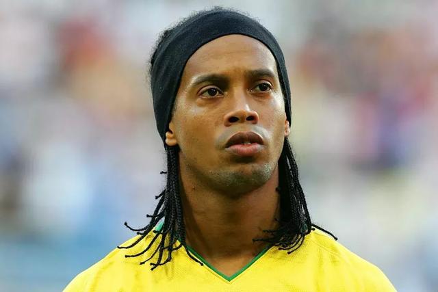 英超-加克波破门萨拉赫制胜 利物浦2-1布莱顿