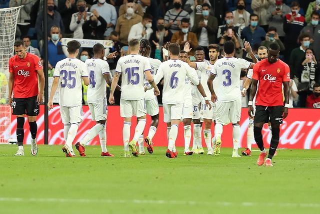 英超-加克波破门萨拉赫制胜 利物浦2-1布莱顿